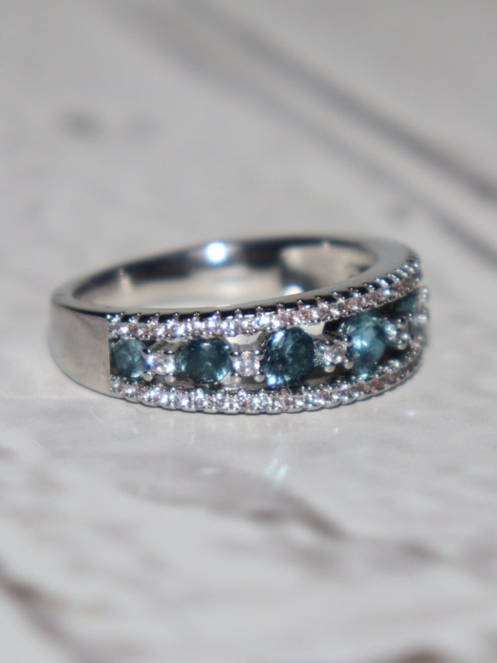 💙✨ Silver London Blue Topaz Band · Size 9.25 · NWOT